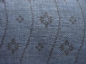 アンティーク　よろけ縞に花菱模様織り出し本場泥大島紬着物（5マルキ）